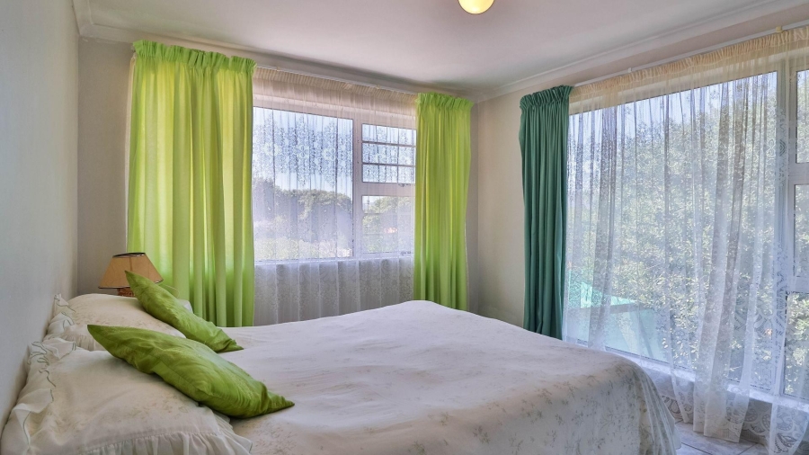 6 Bedroom Property for Sale in De Kelders Western Cape